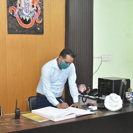 Hotel Yug Residency Varanasi Exterior photo