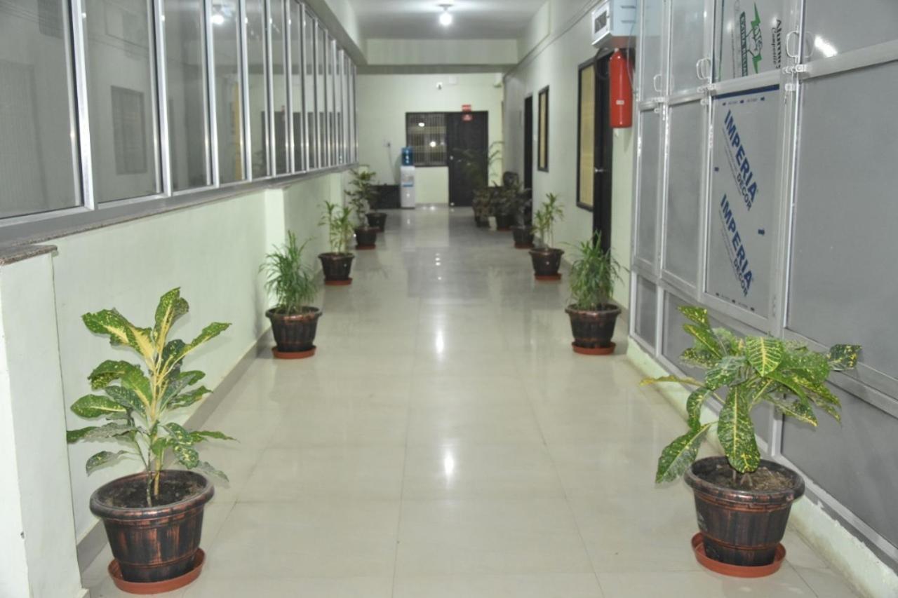 Hotel Yug Residency Varanasi Exterior photo