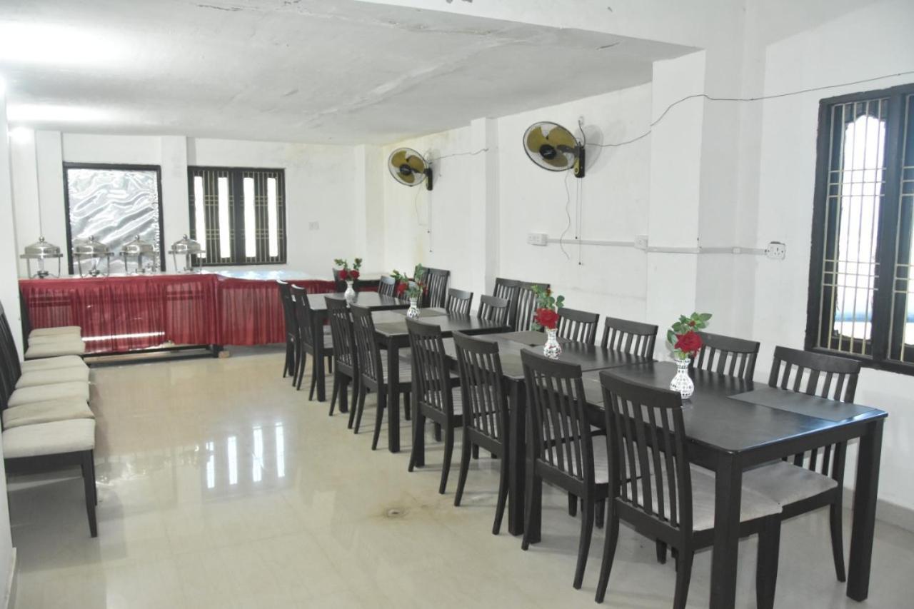 Hotel Yug Residency Varanasi Exterior photo
